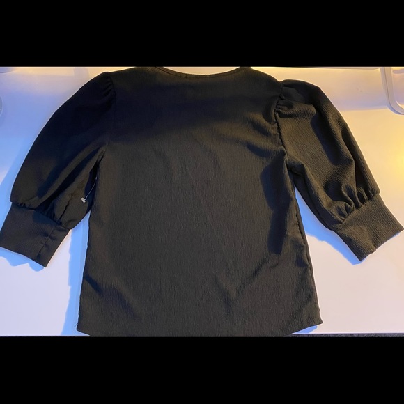 Stylish black, puffed sleeved, blouse - Picture 2 of 3